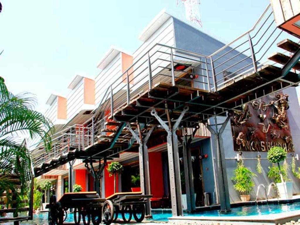 Nicky'S Handlebar Patong Bagian luar foto
