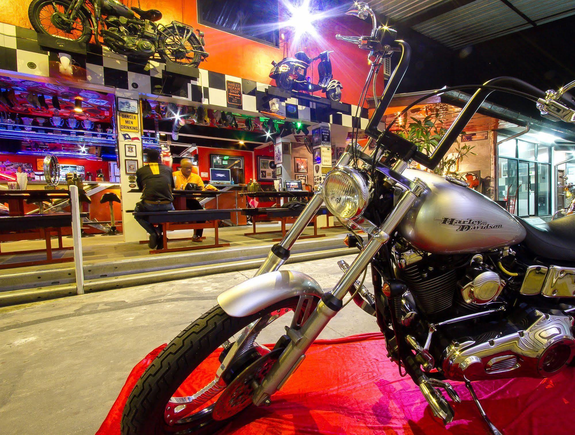 Nicky'S Handlebar Patong Bagian luar foto