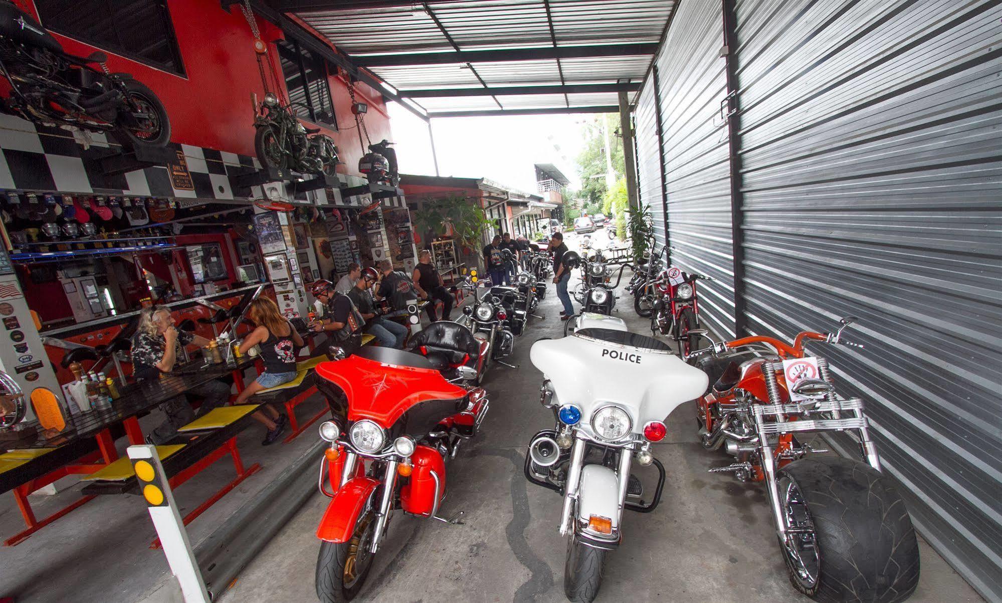 Nicky'S Handlebar Patong Bagian luar foto