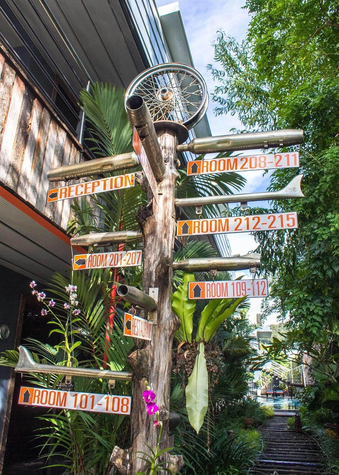 Nicky'S Handlebar Patong Bagian luar foto